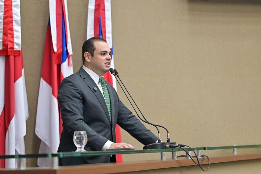 Deputado-Roberto-Cidade-reforca-leis-de-sua-autoria-que-apoiam-o-comercio-e-o-empreendedorismo-Foto-Herick-Pereira