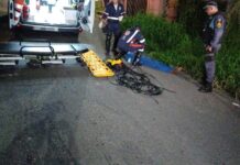 Homem é espancado por populares após ser flagrado supostamente furtando fios elétricos em Manaus