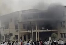 Onda de protestos deixam dezenas de m0rt0s e centenas de ferid0s no Nepal