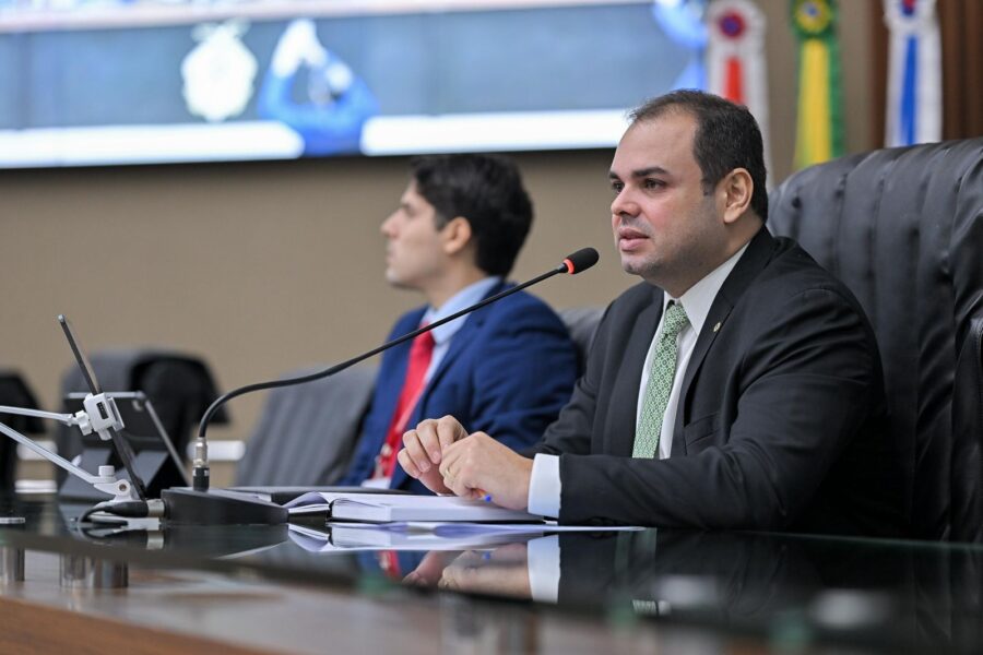 Proposta-de-Roberto-Cidade-reserva-30-de-vagas-em-conselhos-de-administracao-e-sociedades-de-economia-mista-para-mulheres-Foto-Rodrigo-Brelaz