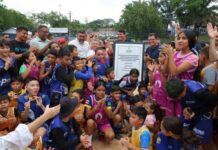 Governador Wilson Lima entrega complexo esportivo revitalizado no conjunto Santos Dumont na véspera do Dia das Crianças