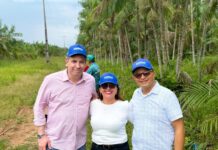 Prefeita Valciléia Maciel recebe missão empresarial de fruticultura em Manacapuru