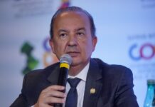 Governador de Santa Catarina afirma que não é a favor de cotas para alunos de outras regiões em universidade do estado