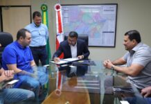 Prefeito Thomé Neto assina convênio com o Governo do Amazonas para revitalizar o sistema viário de Autazes