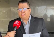 Coletiva de Marcelo Generoso reúne… Marcelo Generoso e vira espetáculo de autoentrevista constrangedora