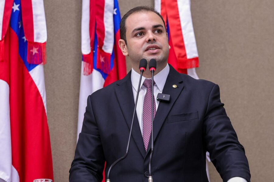 Presidente-Roberto-Cidade-apresenta-projeto-que-protege-a-saude-e-a-dignidade-de-idosos-PcDs-e-pacientes-vulneraveis-no-Amazonas-Foto-Herick-Pereira