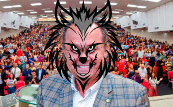 Hipocrisia de fé: quando os lobos se vestem de cordeiro para enganar os humildes