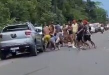 VÍDEO: ‘Arrancadão’ termina com briga generalizada na estrada de Novo Airão