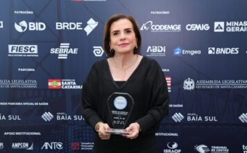 TCE-AM recebe Selo Diamante de Transparência Pública durante o 4º Congresso Internacional dos Tribunais de Contas