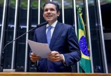 Câmara aprova projeto que reduz penas dos condenados pelo 8 de janeiro