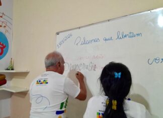 Parintins retoma Programa Brasil Alfabetizado para jovens, adultos e idosos