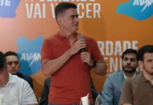 David Almeida lança pré- candidatura ao Governo do AM com ataques a adversários e defesa de assessora presa