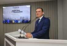Matheus Assayag presta contas, anuncia metas e reforça compromisso com a população em mensagem anual na Câmara de Parintins