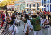 Mostra Amyipaguana transforma Largo de São Sebastião em palco da cultura popular