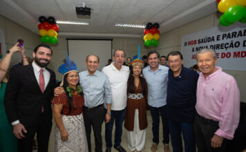 Arthur Neto se filia ao MDB e já declara apoio ao senador Omar Aziz para o Governo do Amazonas