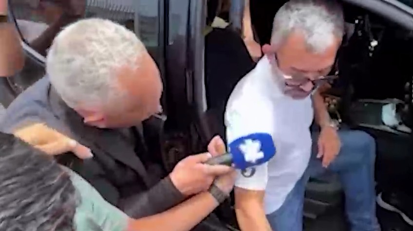 ferraz corre da imprensa