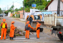 Prefeitura de Parintins reforça limpeza e acelera retirada de entulhos na cidade