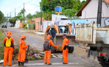 Prefeitura de Parintins reforça limpeza e acelera retirada de entulhos na cidade