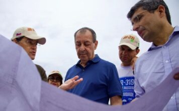 Sai edital de licitação para recuperar trecho do meio da BR-319 e Omar Aziz destaca momento histórico para o Amazonas