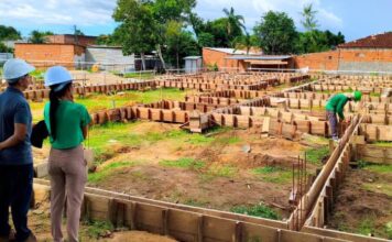Construção da nova creche municipal reforça educação infantil em Parintins