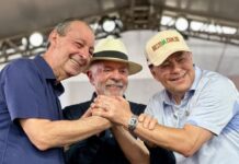 Lula entrega casas, garante a BR-319 e cumpre agenda histórica ao lado de Omar Aziz no Amazonas