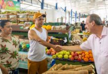 Omar Aziz vai a Manaus Moderna ver o projeto para o novo porto e destaca impacto para passageiros e feirantes