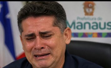 O inferno astral político de David Almeida: rejeição cresce, pesquisas pioram e ex-prefeito enfrenta seu momento mais delicado