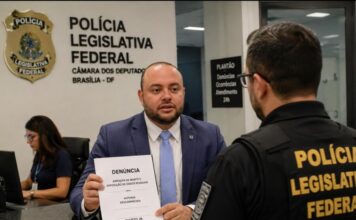 Deputado Fausto Jr. registra ocorrência após relatar ameaças de morte contra ele e familiares