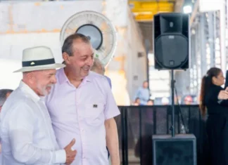 Omar destaca mais de R$ 7 bilhões em investimentos para o Amazonas após assinatura histórica de Lula para o avanços da BR-319