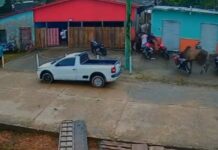 VÍDEO: Boi desembestado é visto colocando o povo pra correr em Anori