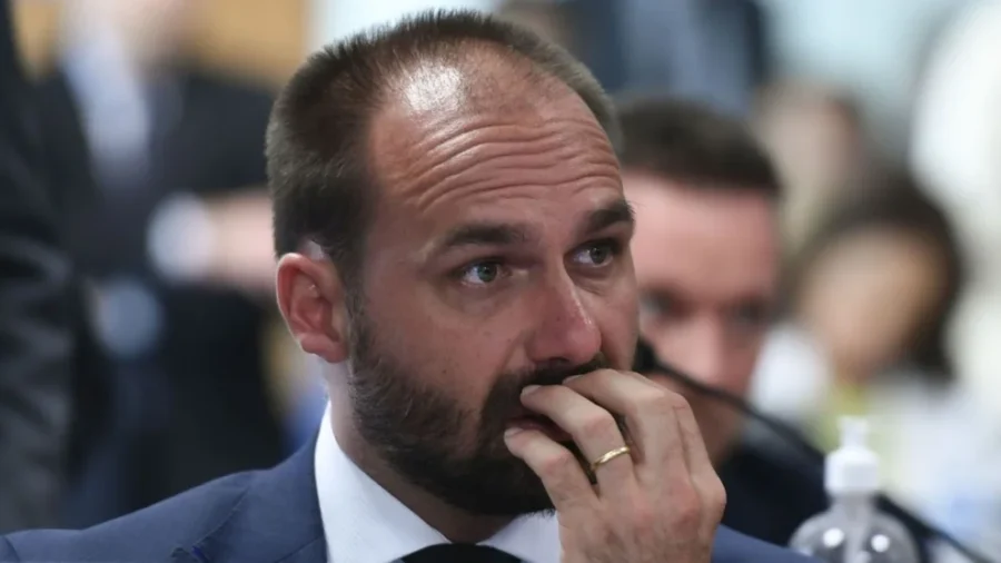 eduardo-bolsonaro-990x557.jpg