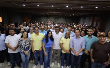 Wilson Lima ouve demandas de esportistas e moradores durante agenda na zona Leste de Manaus