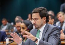 Capitão Alberto Neto cobra ação do Governo Federal diante da crise da água em Anamã e garante R$ 500 mil para reforçar a saúde