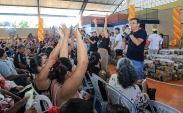 Ação Eu Amo Parintins reúne milhares de pessoas e chega a cerca de 20 mil atendimentos em 2026
