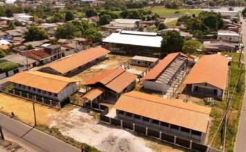 Mateus Assayag amplia rede de ensino com nova escola de 12 salas e ginásio em Parintins