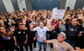 Roberto Cidade dialoga com artistas e produtores culturais sobre propostas para o setor
