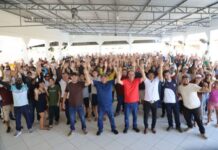 Em São Sebastião do Uatumã e Urucará, Omar apresenta projeto para gerar emprego e renda na região