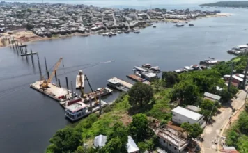 Máquinas chegam ao último trecho da Ponte Tefé/Abial e obra avança para nova etapa