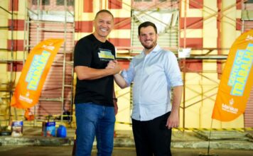 Prefeito Renato Junior vistoria avanço de obra de recuperação da estrutura do Mercado Adolpho Lisboa