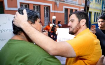 Prefeito Renato Junior firma compromisso com ambulantes da Ferreira Pena e garante continuidade das atividades dentro das normas municipais