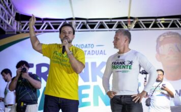 Capitão Alberto Neto e pré-candidato a deputado estadual Frank Parente se reúnem com apoiadores na Zona Leste de Manaus