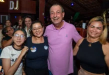 No dia do seu aniversário, Omar vai ao Novo Aleixo e fala sobre projeto de casas populares para quem precisa