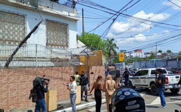 Cr1minosos invadem casa e m4t4m três pessoas e deixam mais uma gravimente ferida em Manaus