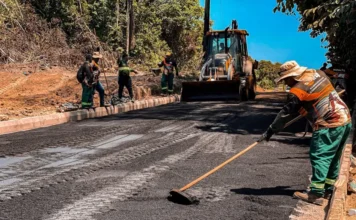 Gestão Nicson Marreira avança com pavimentação do Ramal do Bacuri, em Tefé