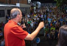 Na Cidade Nova, Omar defende retomada do funcionamento 24 horas das delegacias