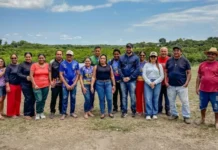 Prefeita Valciléia Maciel visita comunidade do Espírito Santo e reforça compromisso com a educação na zona rural