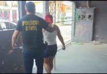 Mulher é presa suspeita de furtar e falsificar documentos em Manaus
