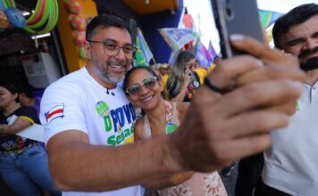 Em quarta caminhada pela zona leste, Wilson Lima recebe carinho de moradores e comerciantes no Fuxico
