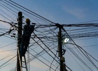 MP-AM questiona Âmbar Energia sobre regularidade no processo de substituição da fiação pública em Manaus