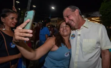 Omar propõe crédito e geração de renda para autonomia das mulheres chefes de família no CadÚnico